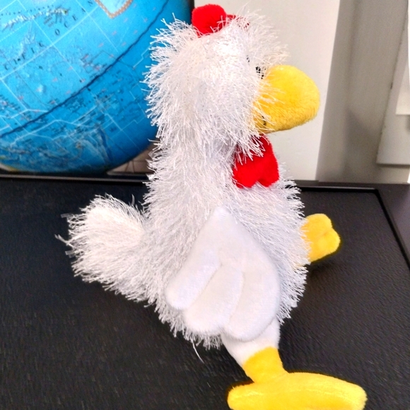 ✓Ganz Fuzzy White Chicken 12" Stuffed Animal - Picture 4 of 12